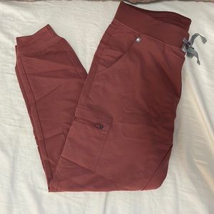 FIGS women’s Zamora jogger scrub pants in size medium